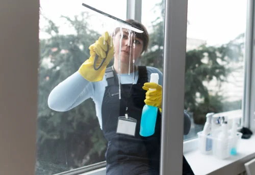 Nettoyage de vitres intérieures et extérieures à Oyonnax